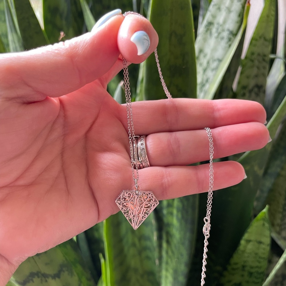 0.01ct. Diamond Pendant Necklace